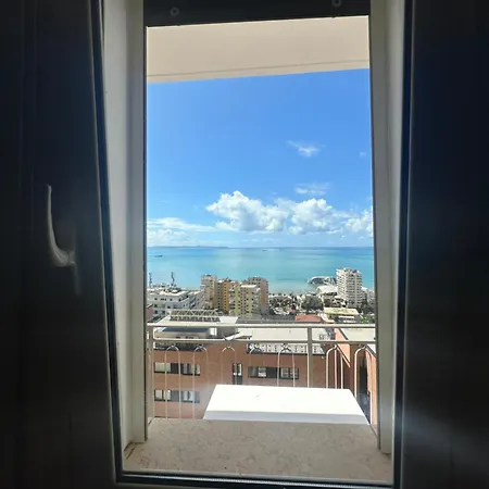 Leo Apartment