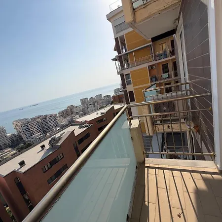 Apartment Leo